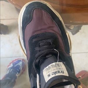 Balenciaga Shoes - Balenciaga men’s Triple S Sneakers 41 Balenciaga Shoes - Balenciaga men’s Triple S Sneakers 41